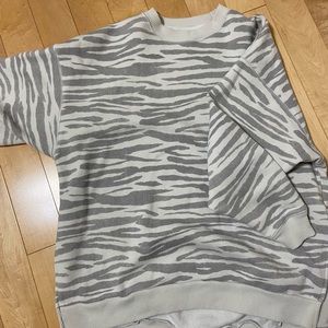 American Eagle size XS crewneck.